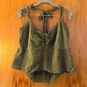 NWOT American Eagle Outfitters Cropped Olive Green Lace Halter Top
